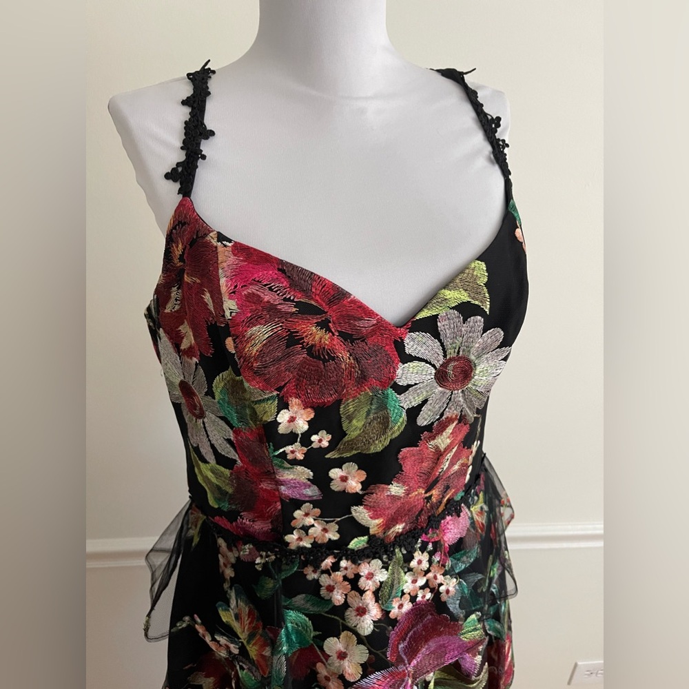 Marchesa Notte Tiered Floral-Embroidered Dress Black - Picture 5 of 6